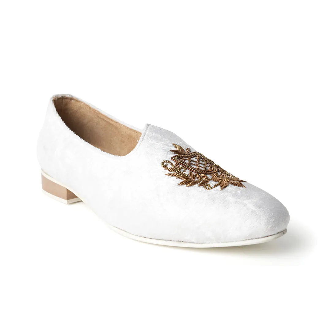 Opulenza Embroidered Mojri - Moon White