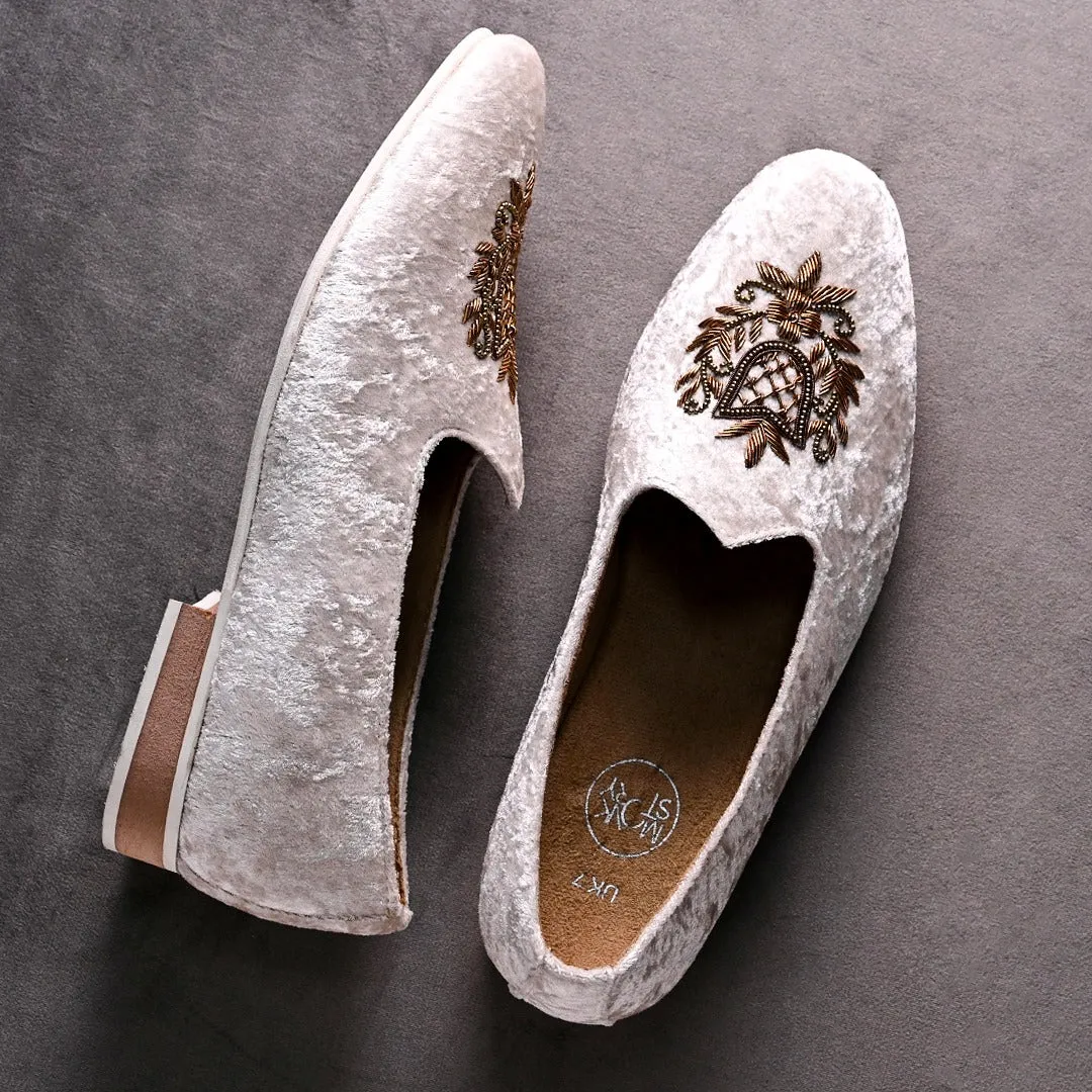 Opulenza Embroidered Mojri - Moon White