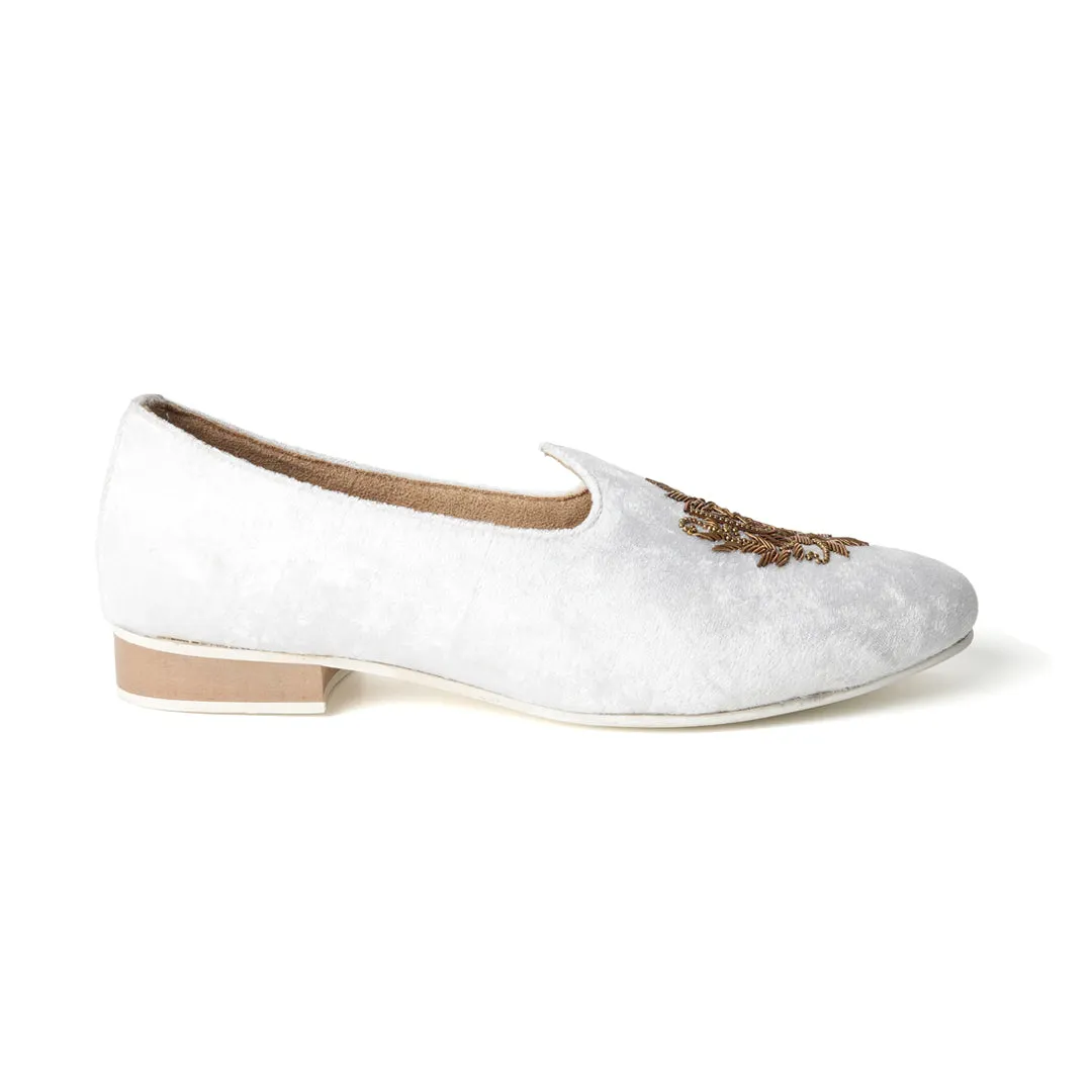 Opulenza Embroidered Mojri - Moon White