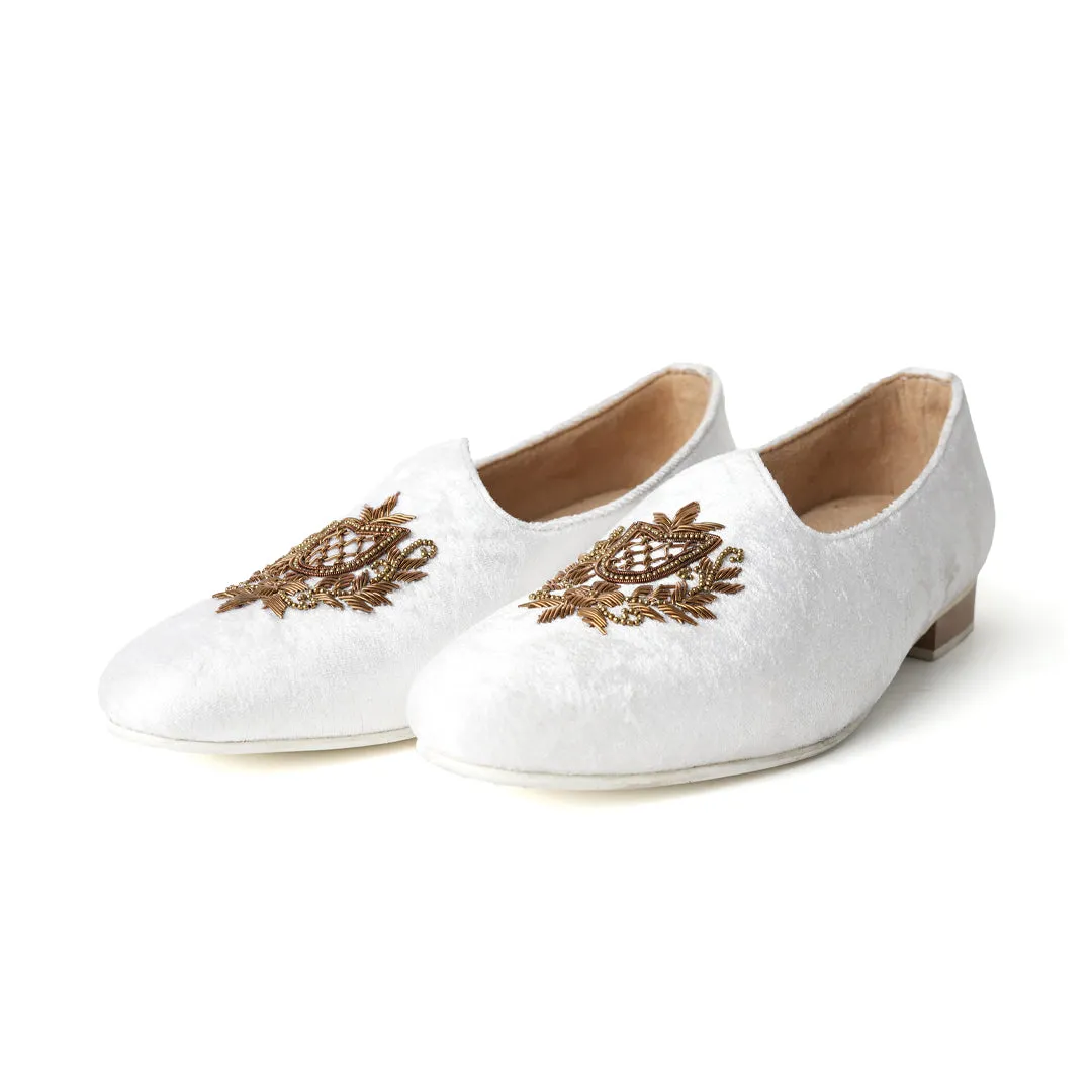 Opulenza Embroidered Mojri - Moon White