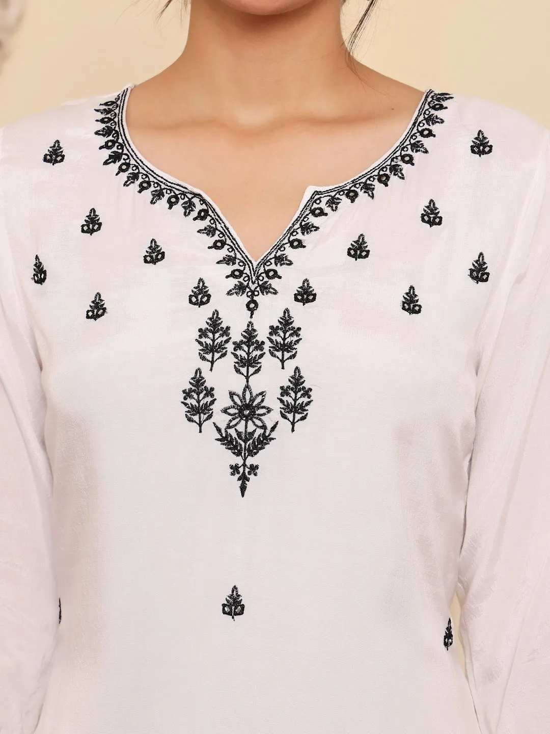 White Shantoon Embroidered Kurta Pant Set With Dupatta