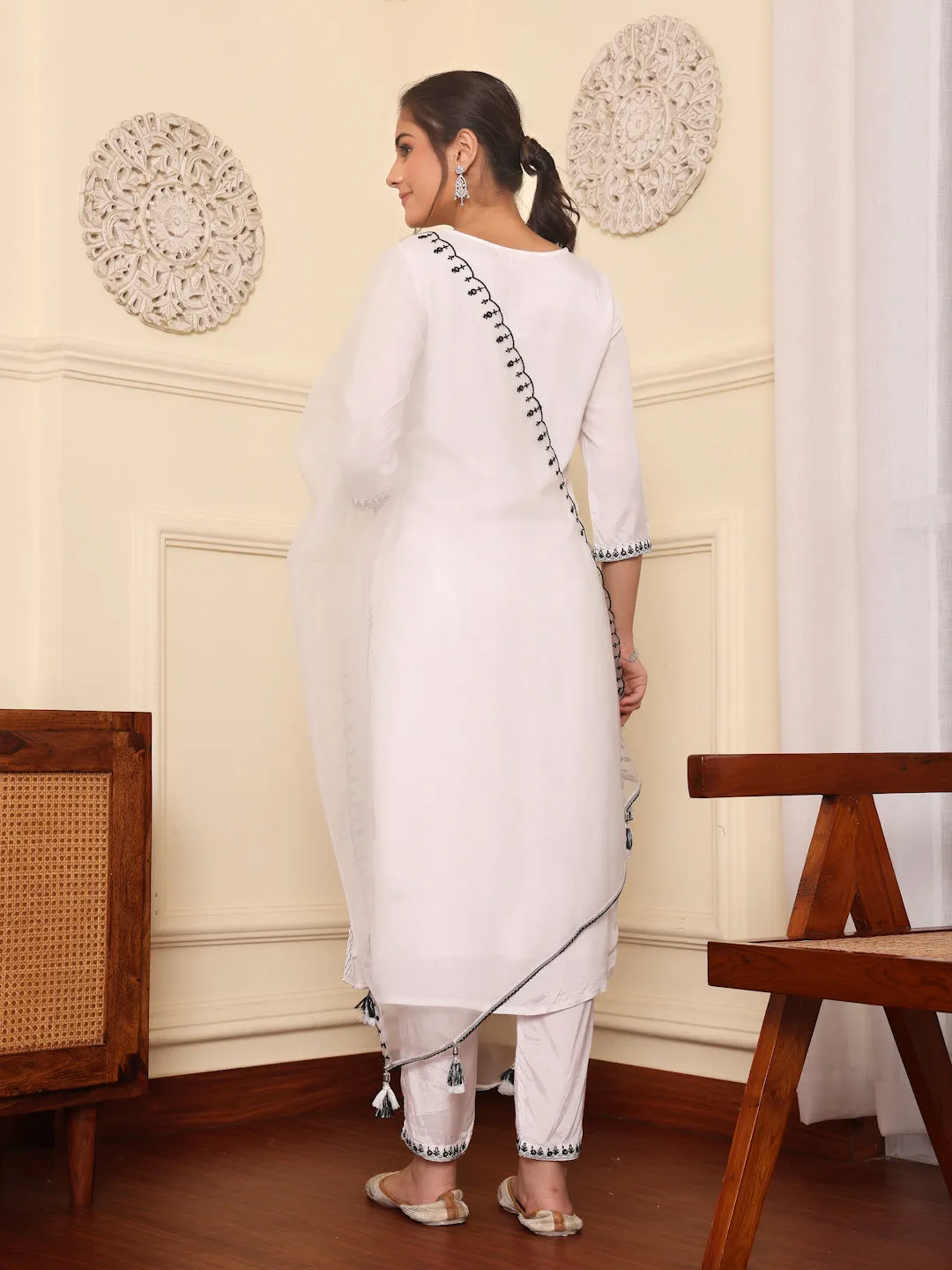 White Shantoon Embroidered Kurta Pant Set With Dupatta